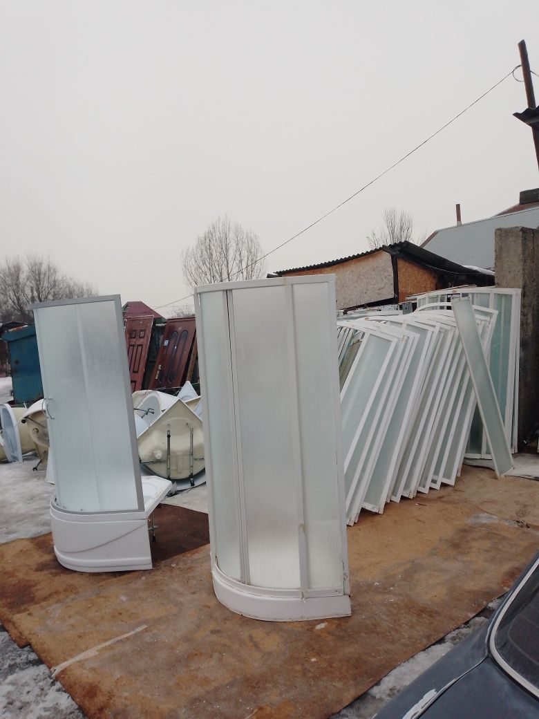 Улица Азаттык дом51 Продам душевую кабину в ванную .