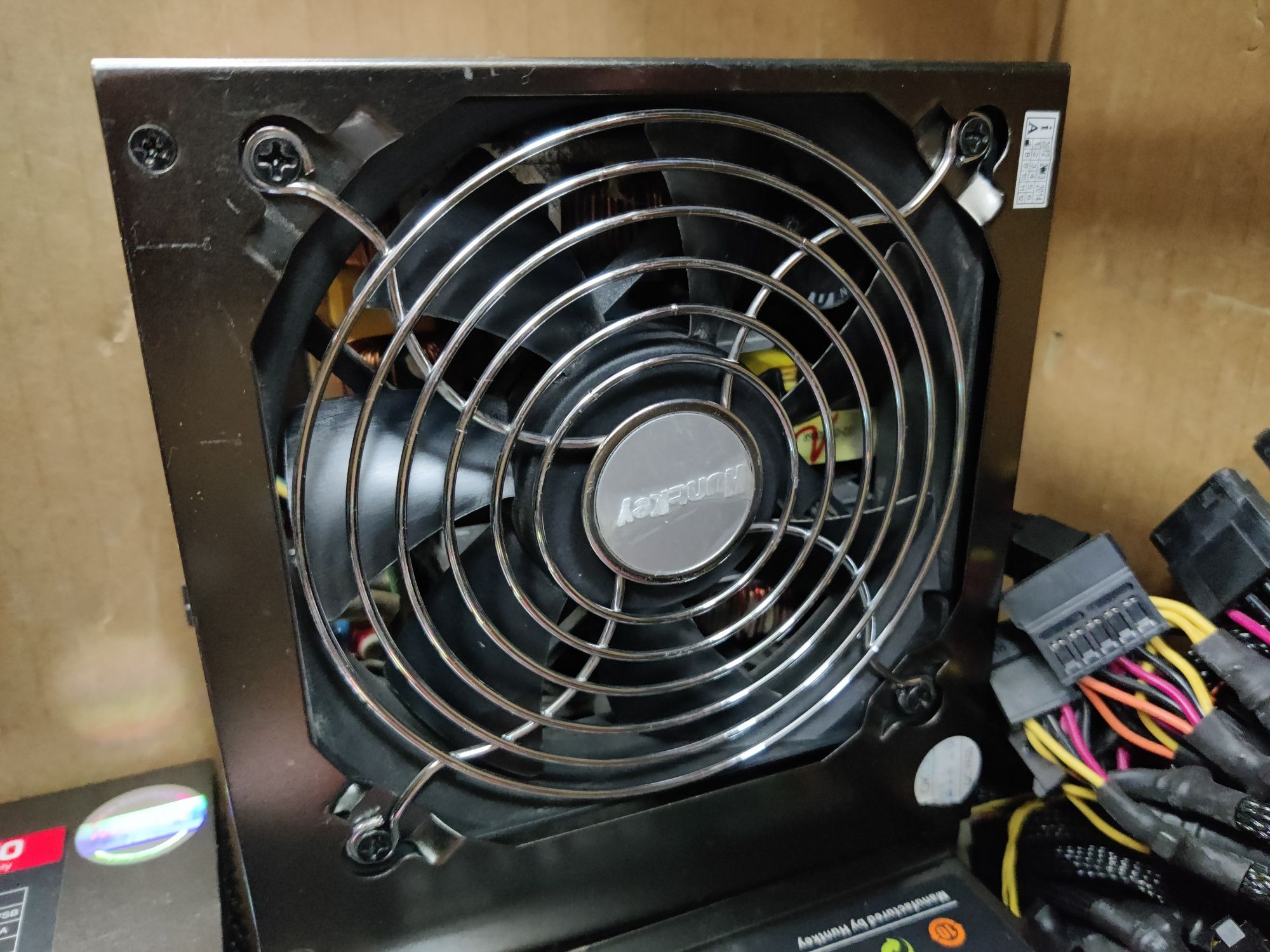 Блок питания для ПК/компьютера. Huntkey 500/550W в хорошем состоянии