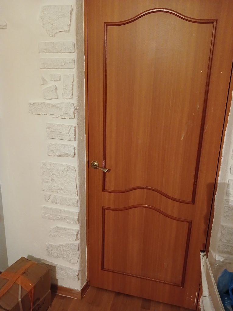 Продам межкомнатные двери б/у