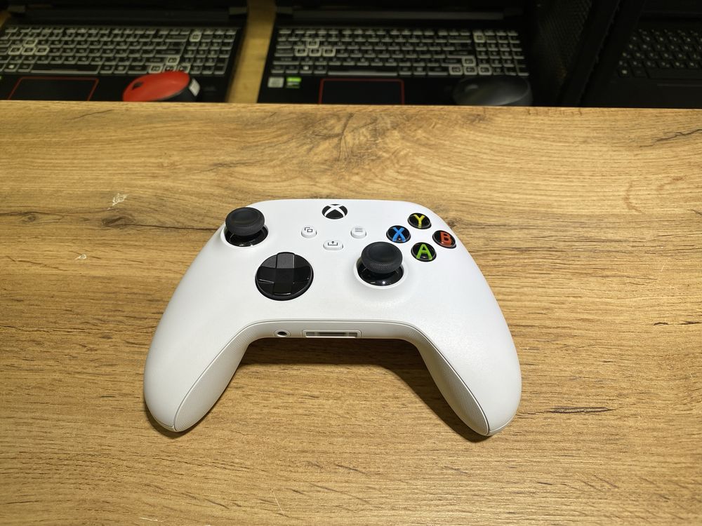 Игровая приставка XBOX Series S, 512 GB SSD, 1 джойстик, 10380/А10