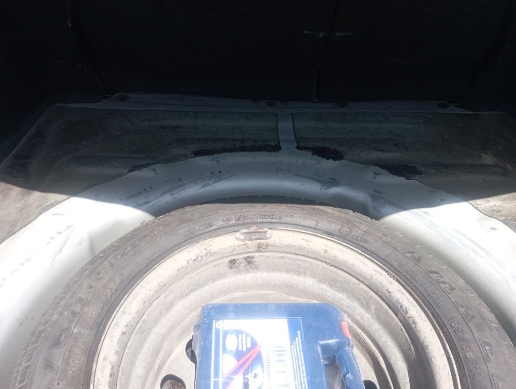 Авто Тойота Карола церес
