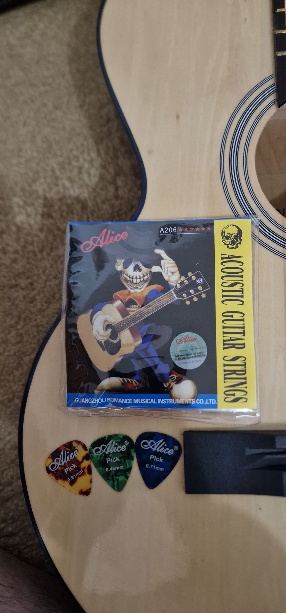 Продаётся Гитара RONNIE WOOD AG38