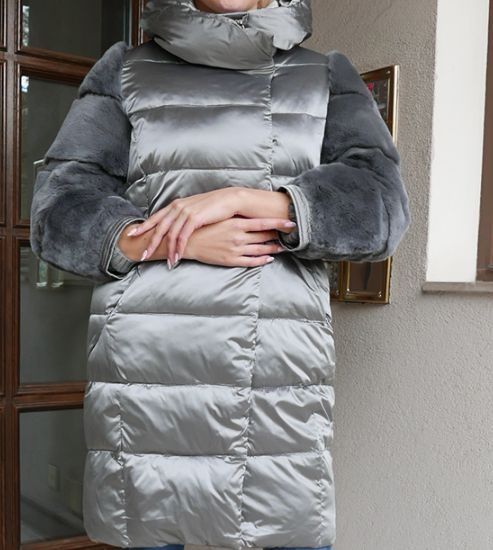 Продам     пуховик