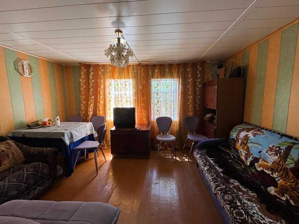 Продам  кирпичный дом на Белом лугу