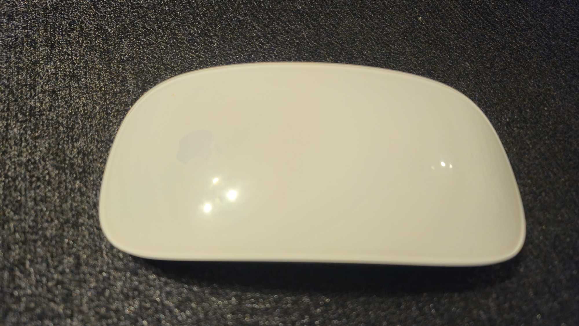 MacBook Pro (Retina, 13-inch, Early 2015)  + мышь Apple Magic Mouse 1