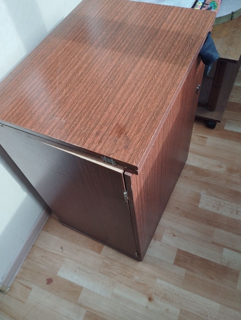 Продам швейная машинка "Чайка"