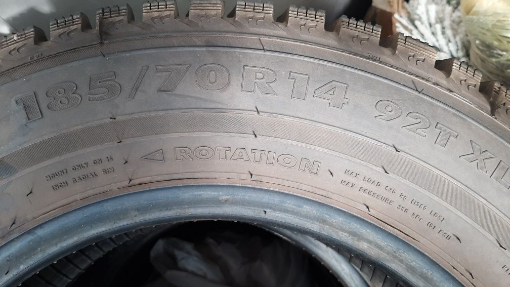 Зимние шины с шипами. Ikon tyres Nordman 5 - 185/70R14.