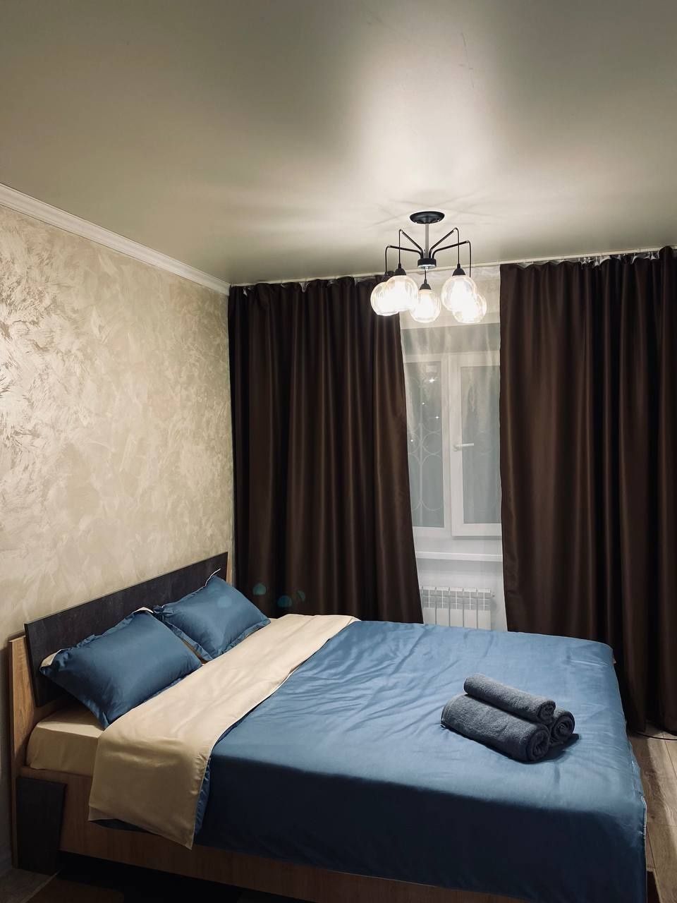Квартира посуточно, Камзина 94