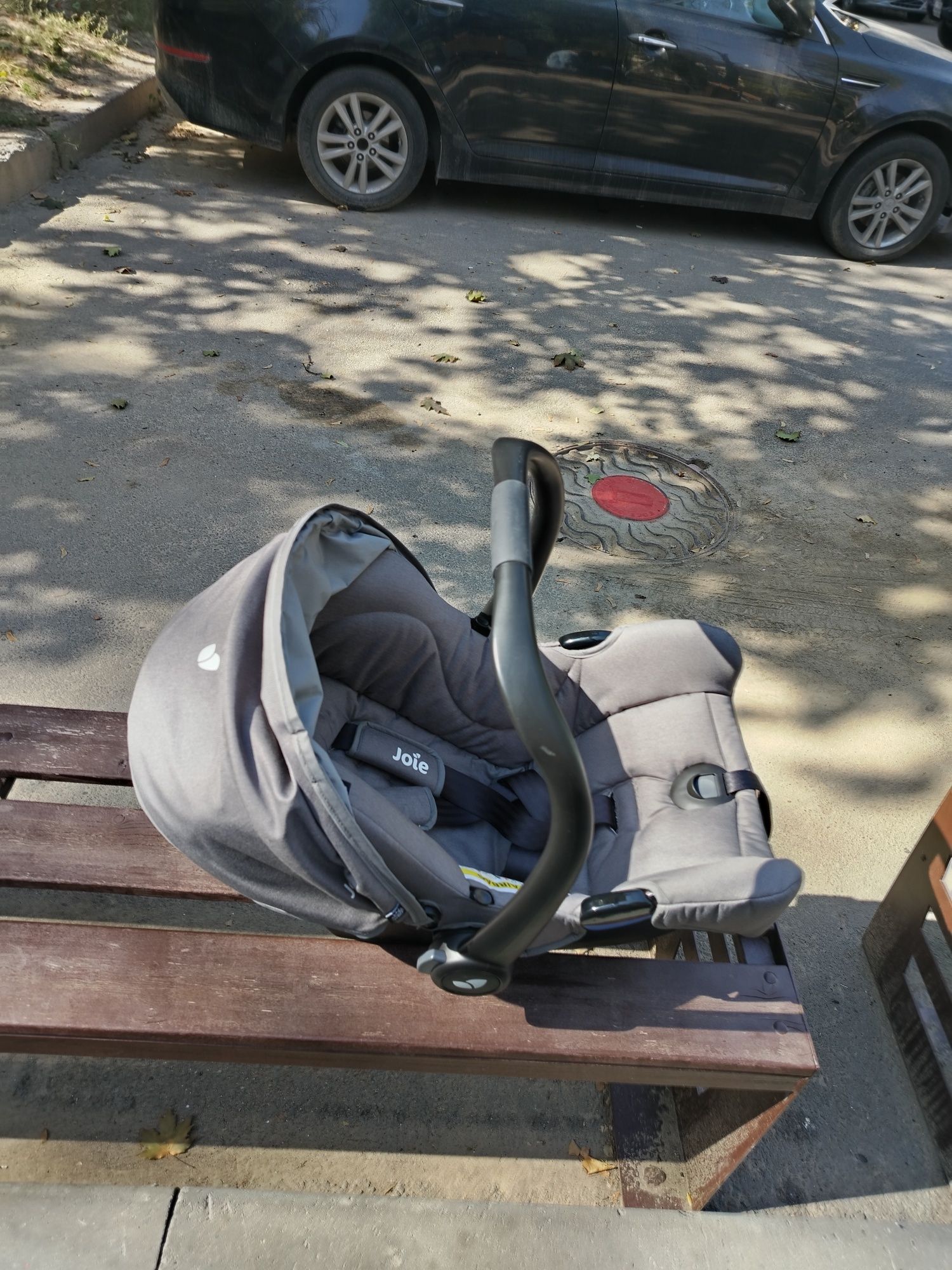 Автокресло  фирменное joie