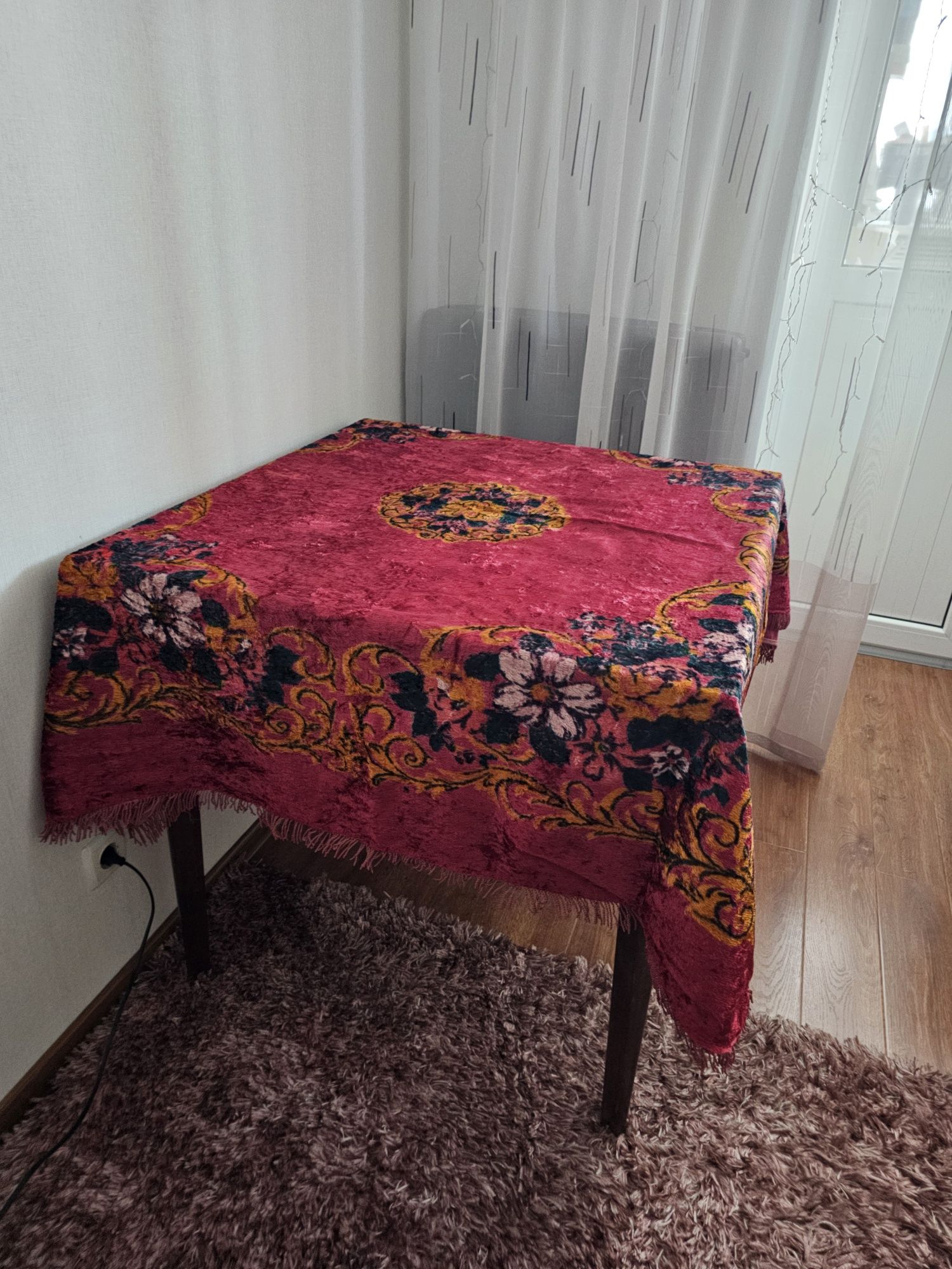 Скатерть советская из бархата 140×130 см