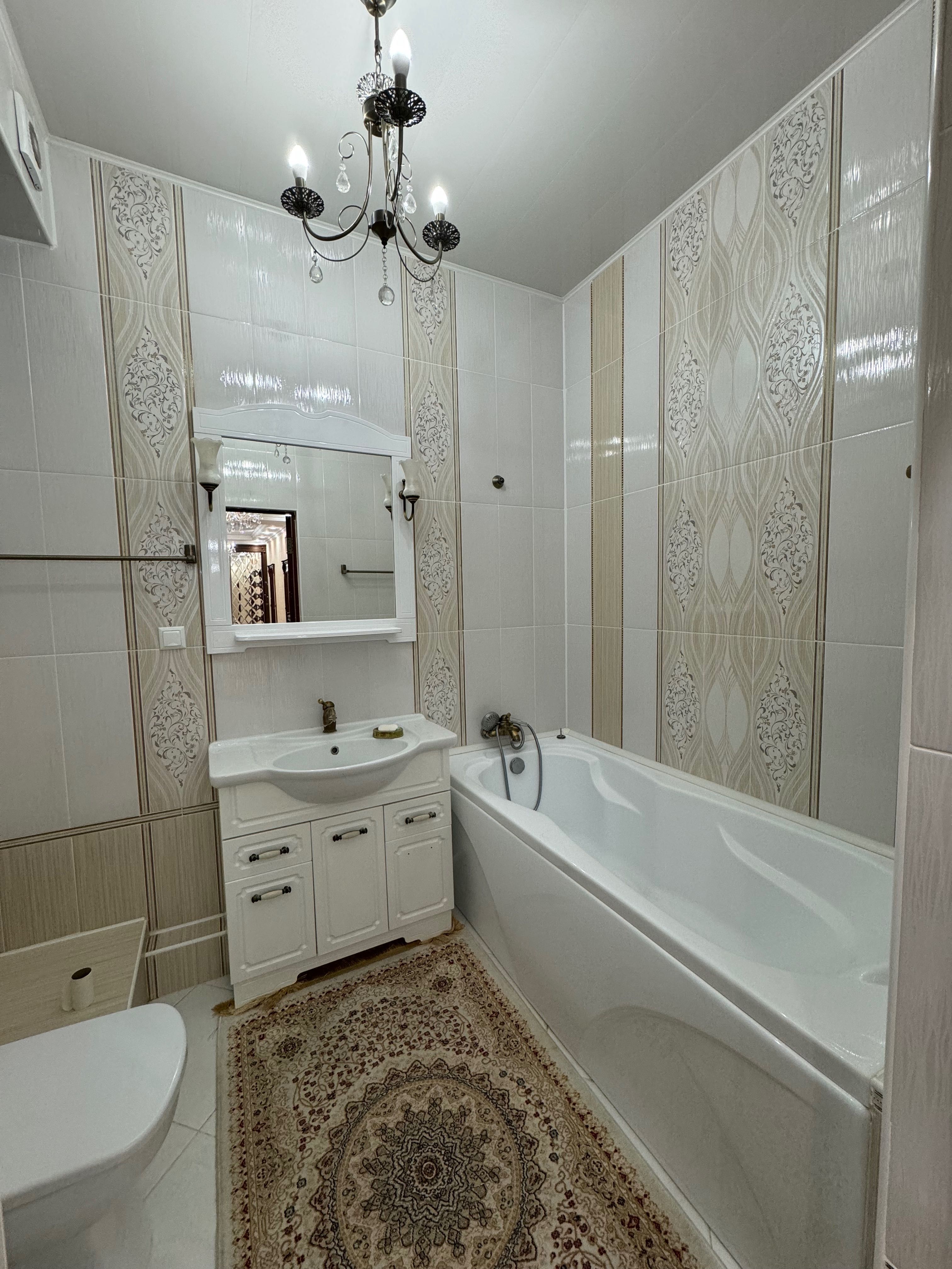 Продам 5-ти комн. квартиру по пр.Санкибай батыра 253/6