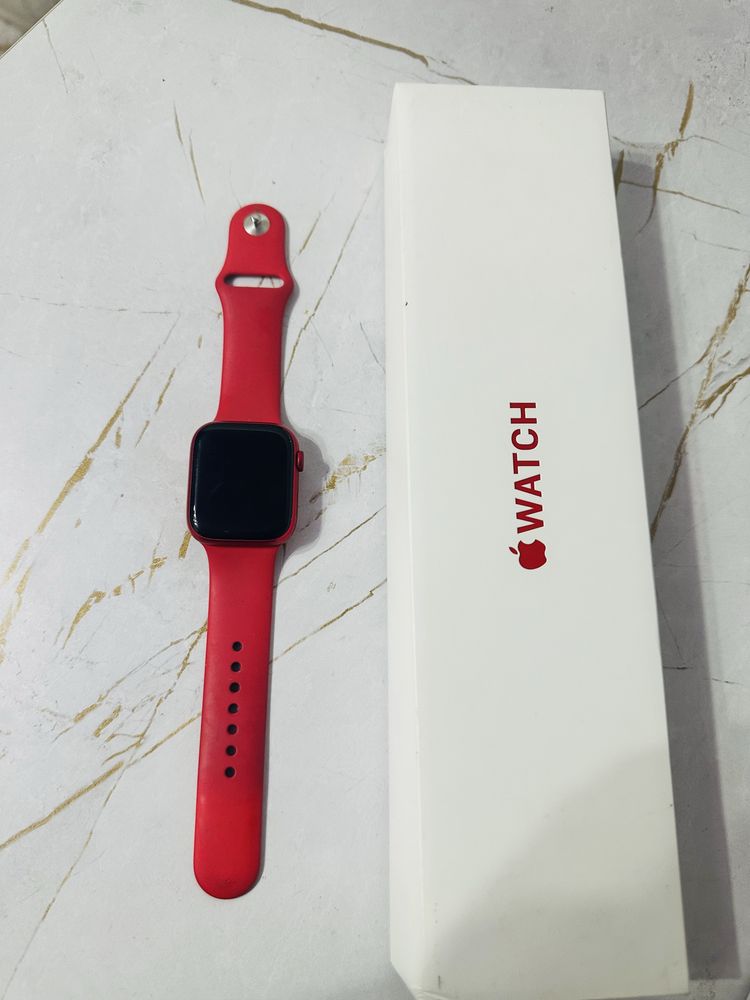 Продаю Apple watch 8