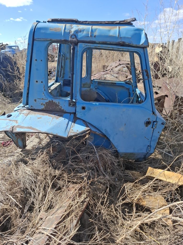 Продам кабину мтз