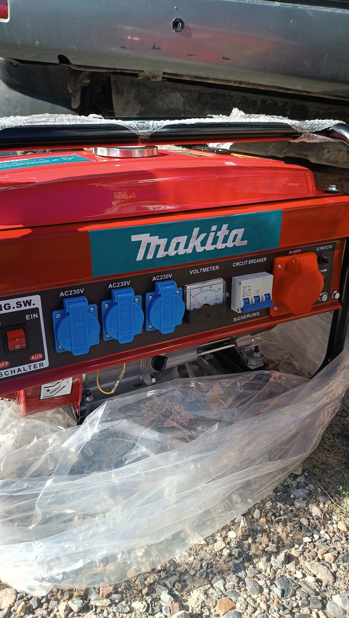 Продам бензиновый генератор makita и набор инструментов makita 4в1