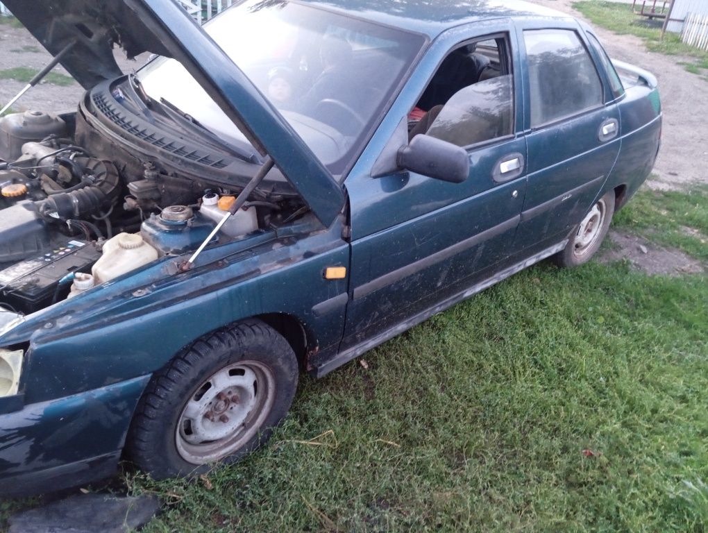 Продам по запчастям ваз 2110 есть все