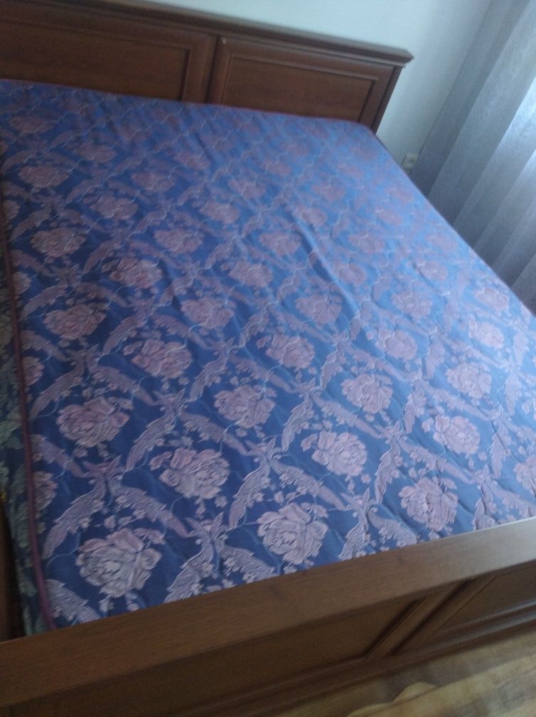 Кровать 1.80*2.0 с матрасом