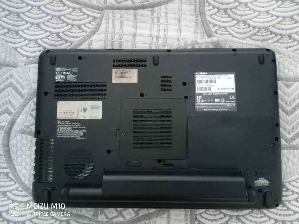 Продам срочно ноутбук Toshiba