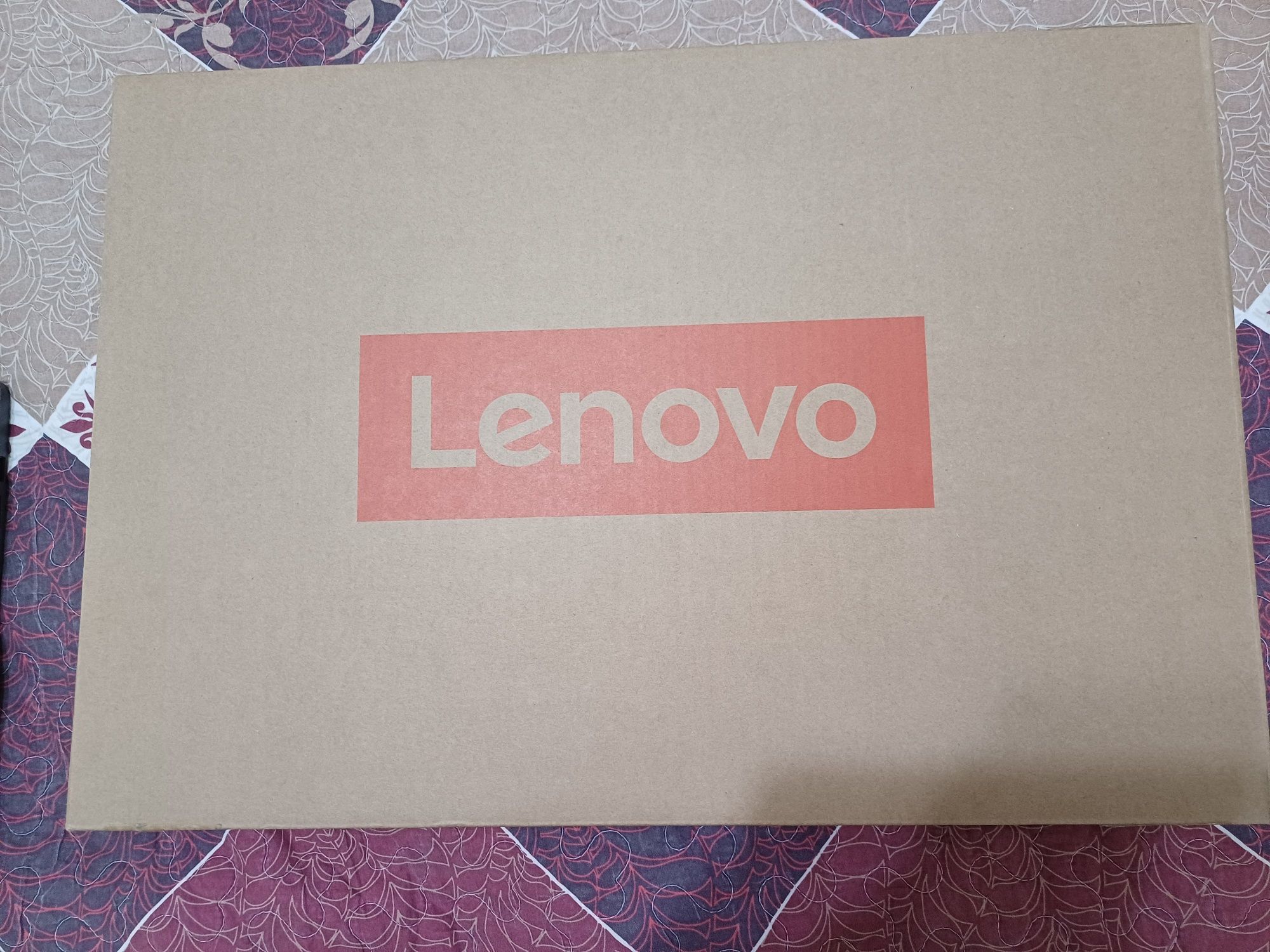 Ноутбук.  LENOVO