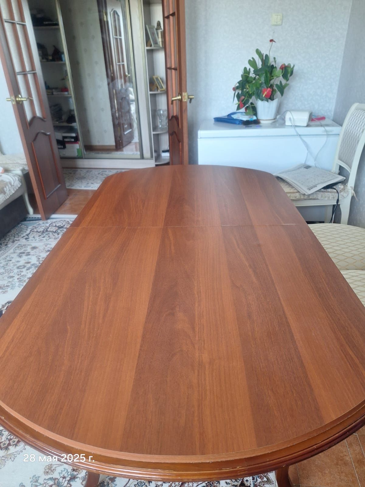 Продам стол раздвижной