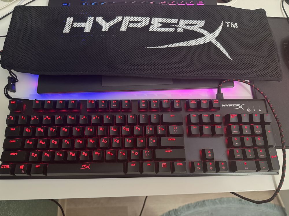 Hyperx alloy fps игровая клавиатура как новая