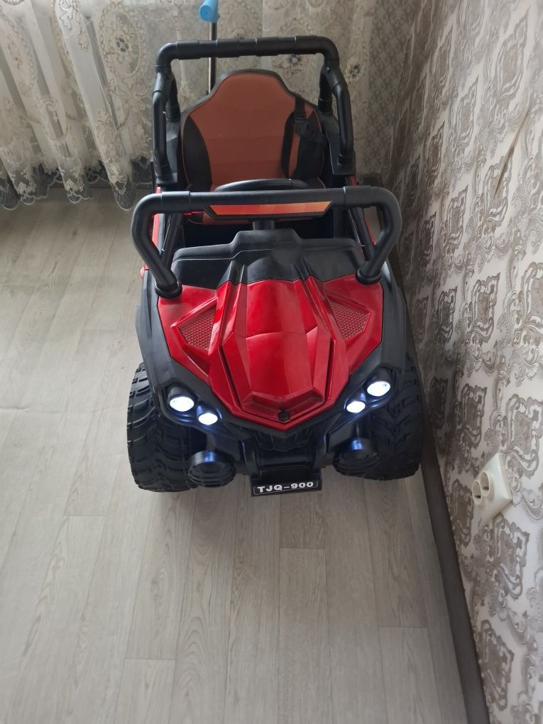 Продам детский автомобиль