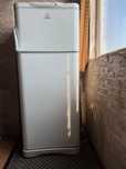 Продам холодильник Indesit
