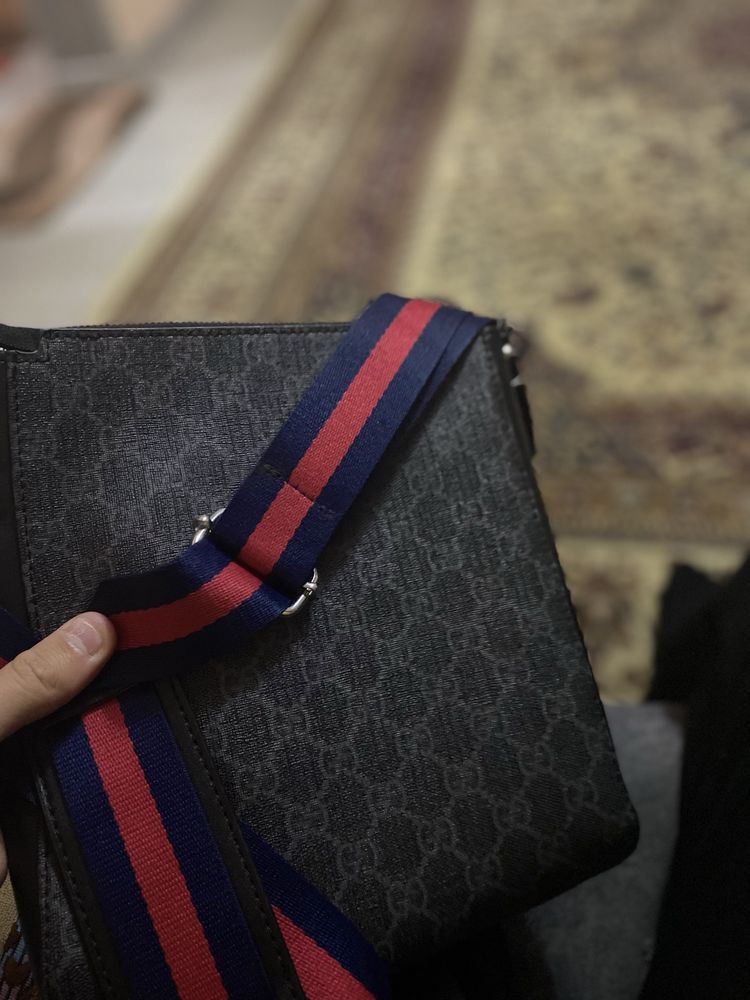 Продам барсетка GUCCI