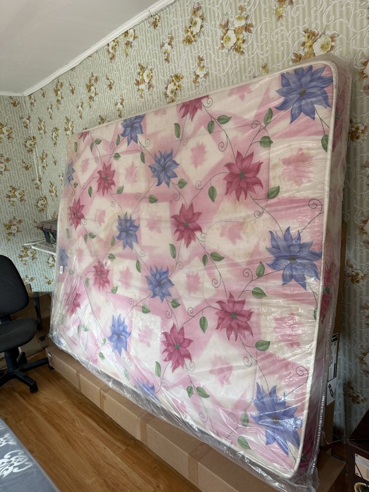 Матрас б/у в хорошем состоянии