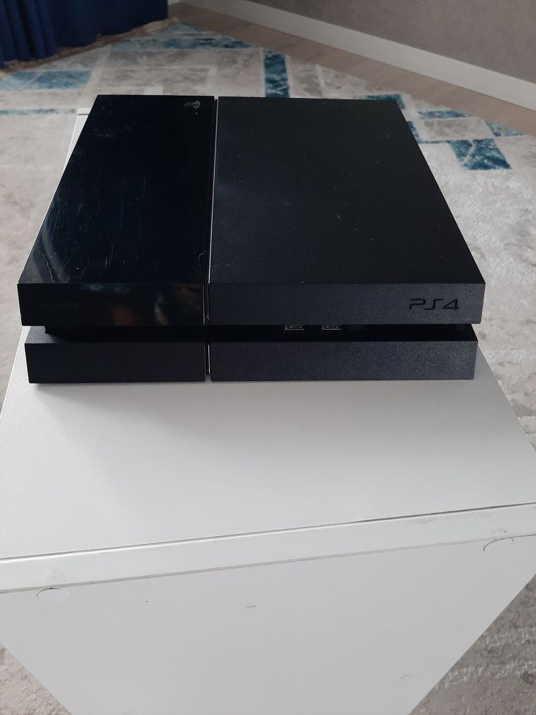 Продам Play Station 4!