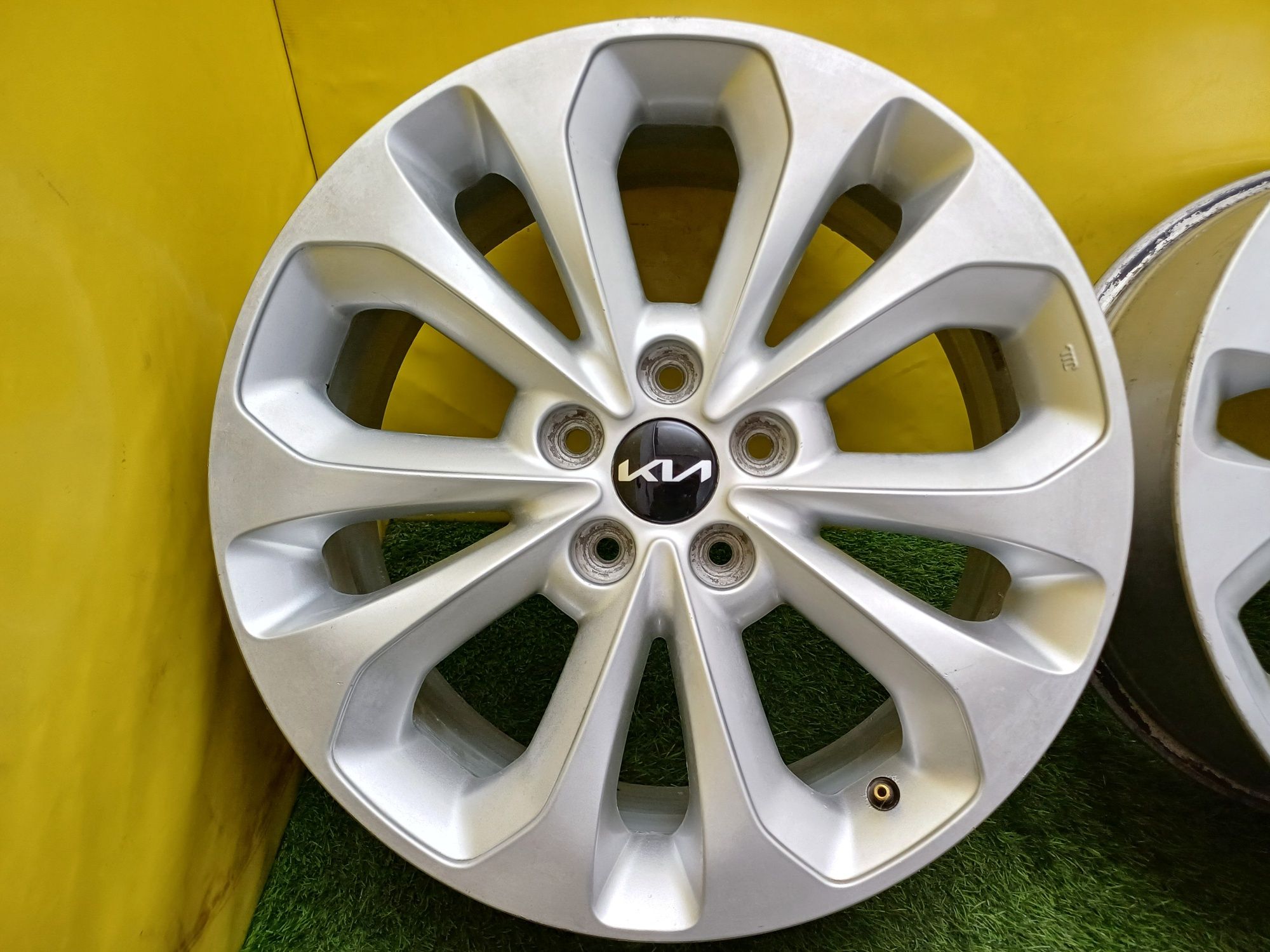Диски R18 5×114.3 на Kia и другие.