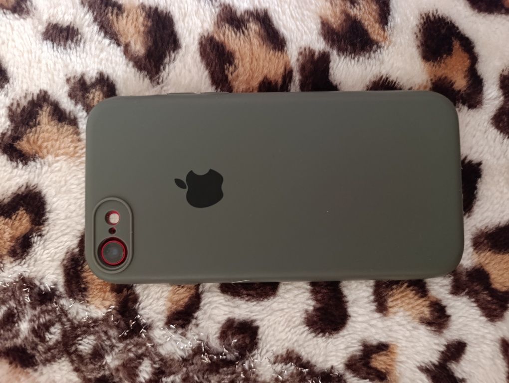 iPhone 7 продам.