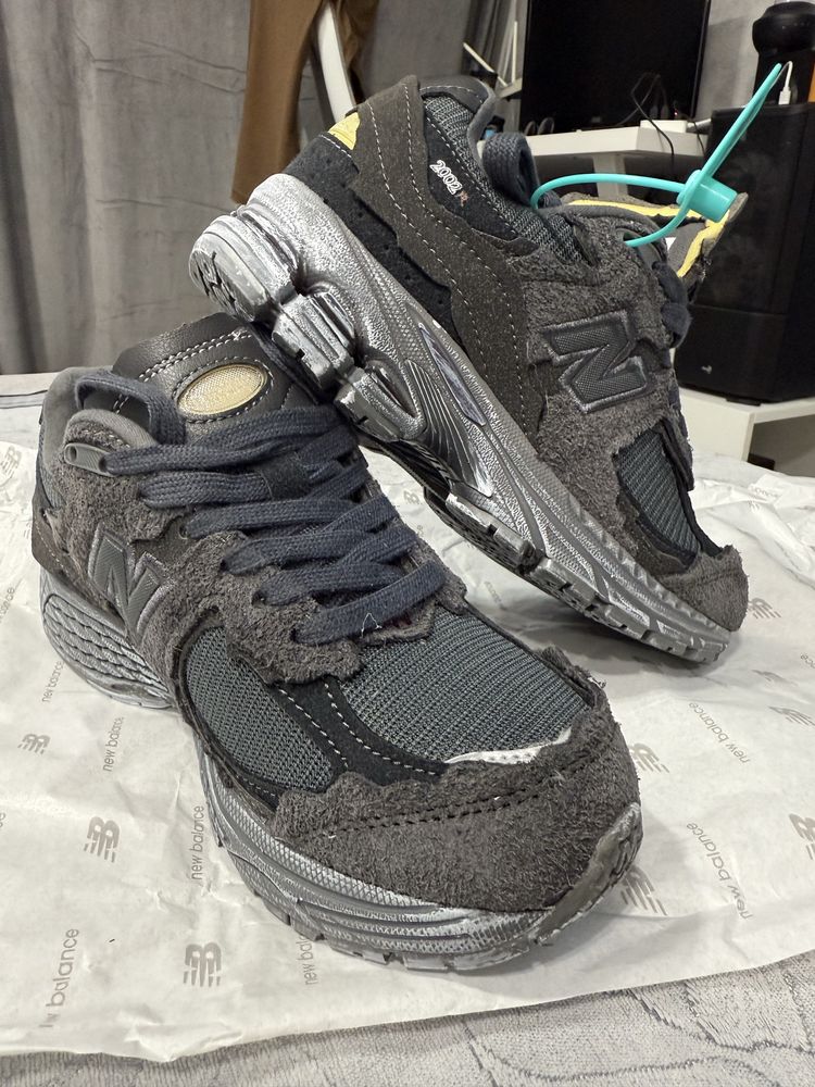 Кроссовки New Balance 2002r