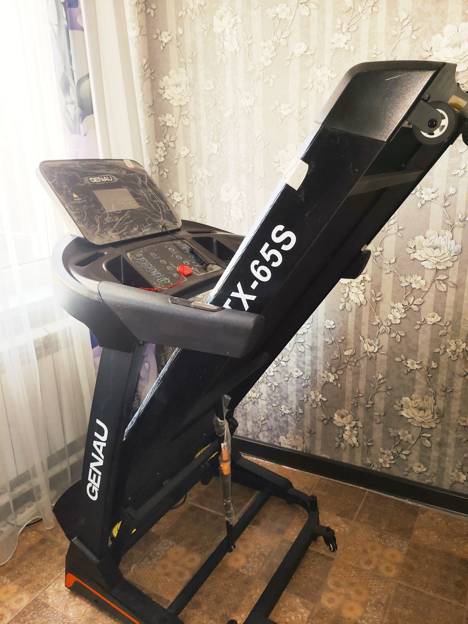 Беговая дорожка Genau до 160 кг