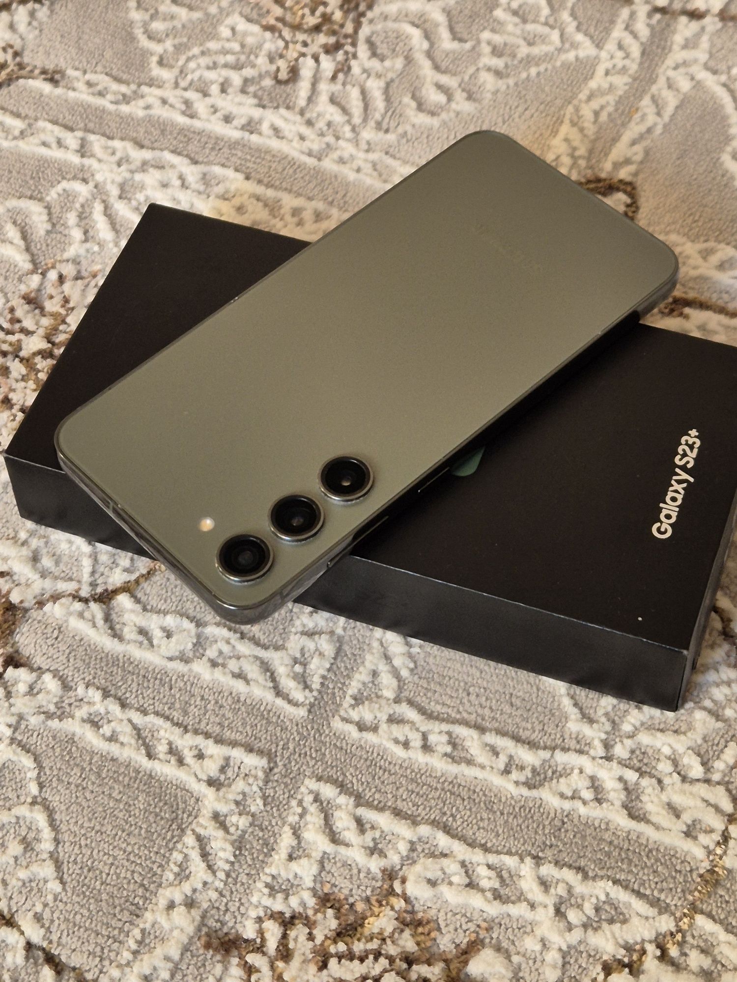 Продам Samsung S23+ Plus 256 зеленого цвета