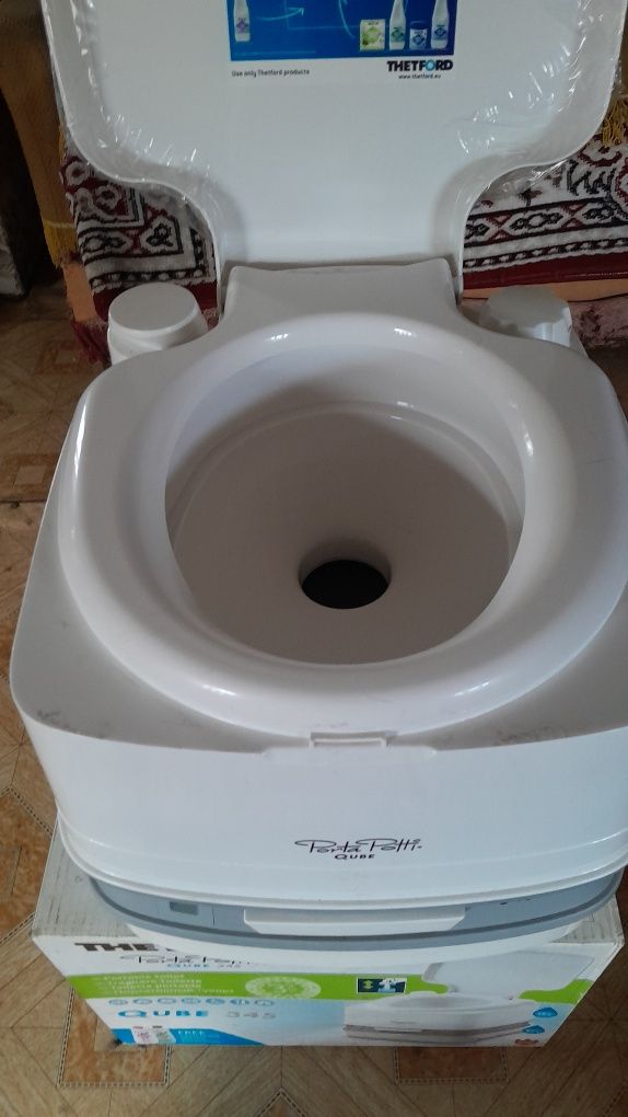 Биотуалет Porta Potti Qube