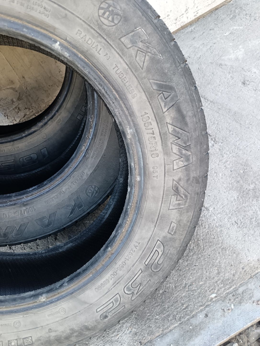 Продам 2 шины на ниву 185/75/R16
