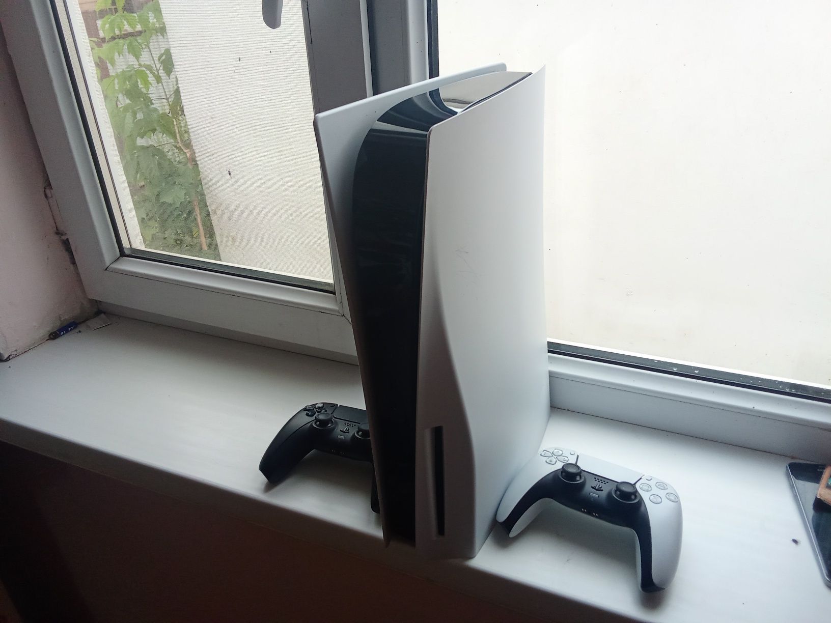 Ps 5 slim 2 жестик 2 ойын+ телевизор