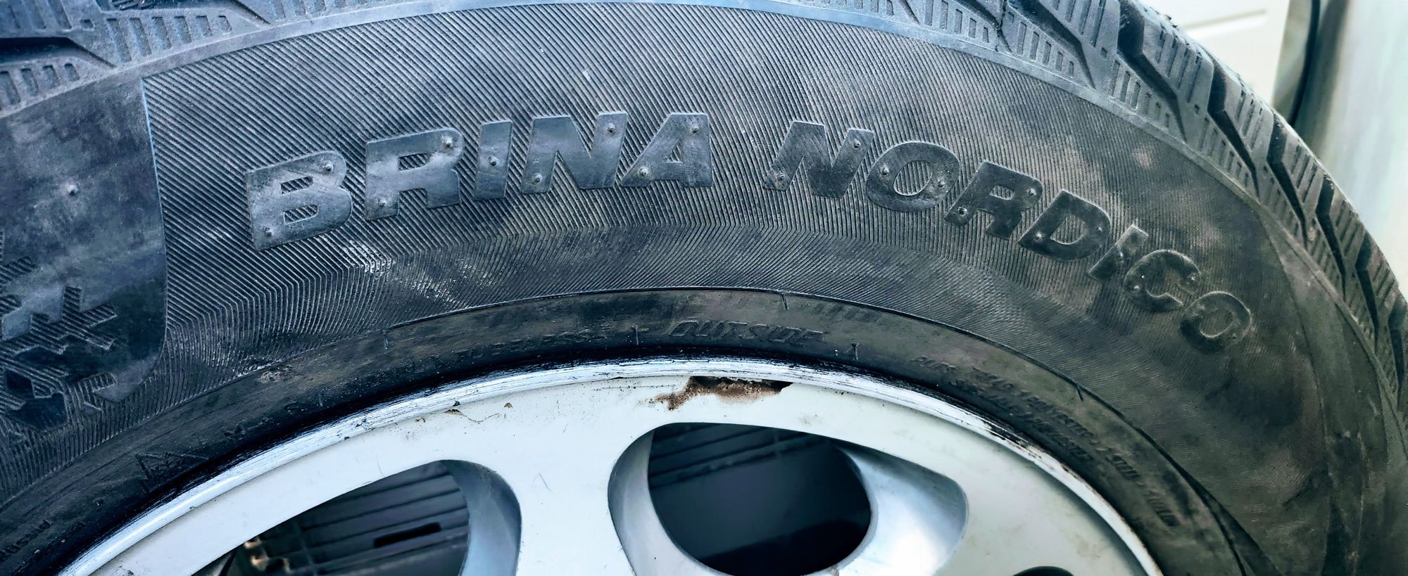 Шины новые с дисками 205х65хR15 зимняя резина недорого