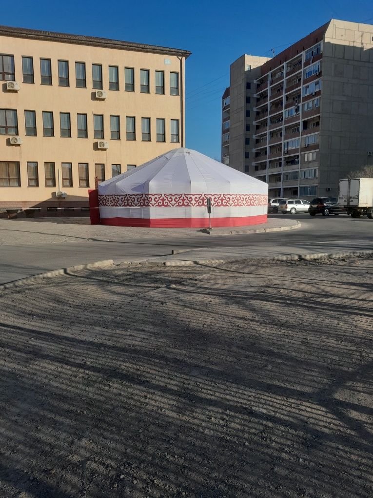 Ағаш үй. Палатка. Юрта. Темір үй