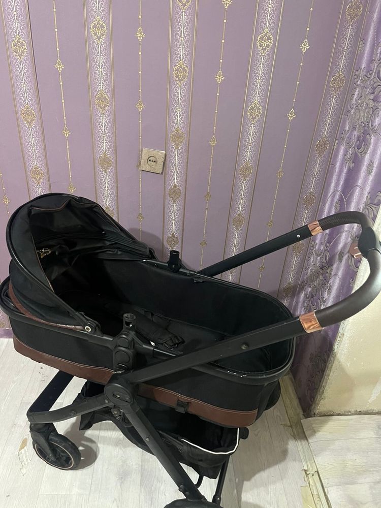 продам коляску 30000