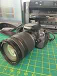 Canon  700 d с обекътивом 18-200