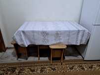 Продам б/у кухонный стол