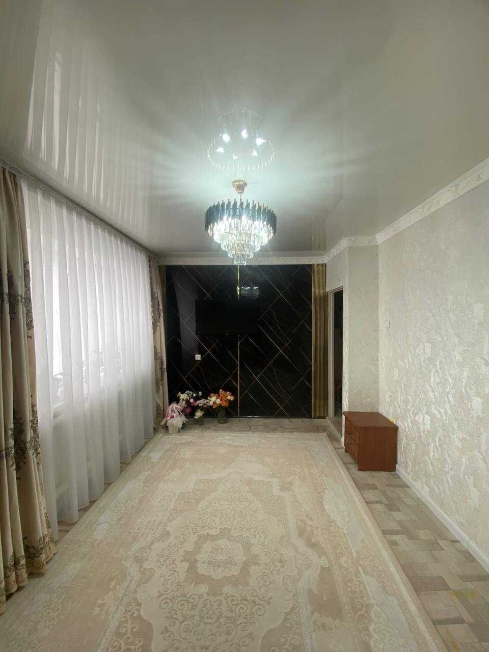 Продам 2 к.кв. в районе Горпитомника