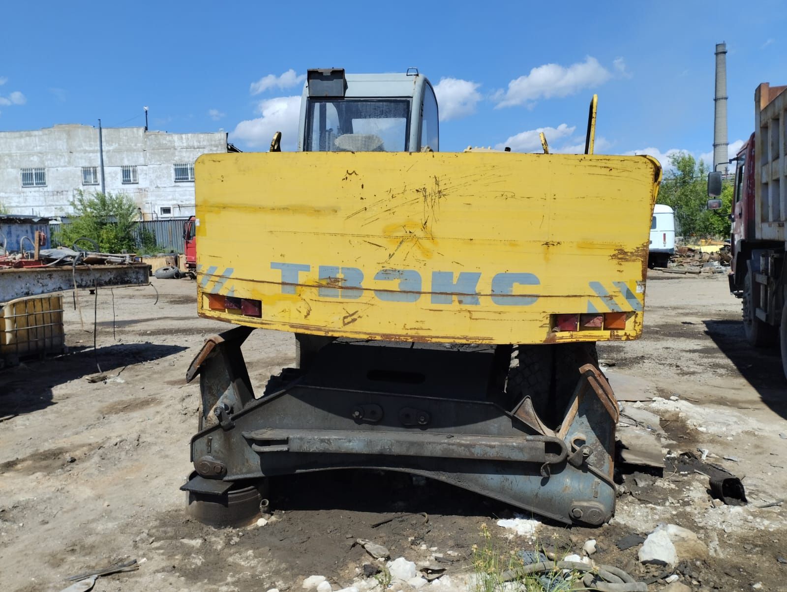 Продам экскаватор твэкс