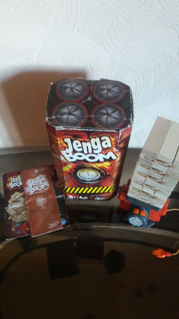 Продам игру "Jenga Boom"