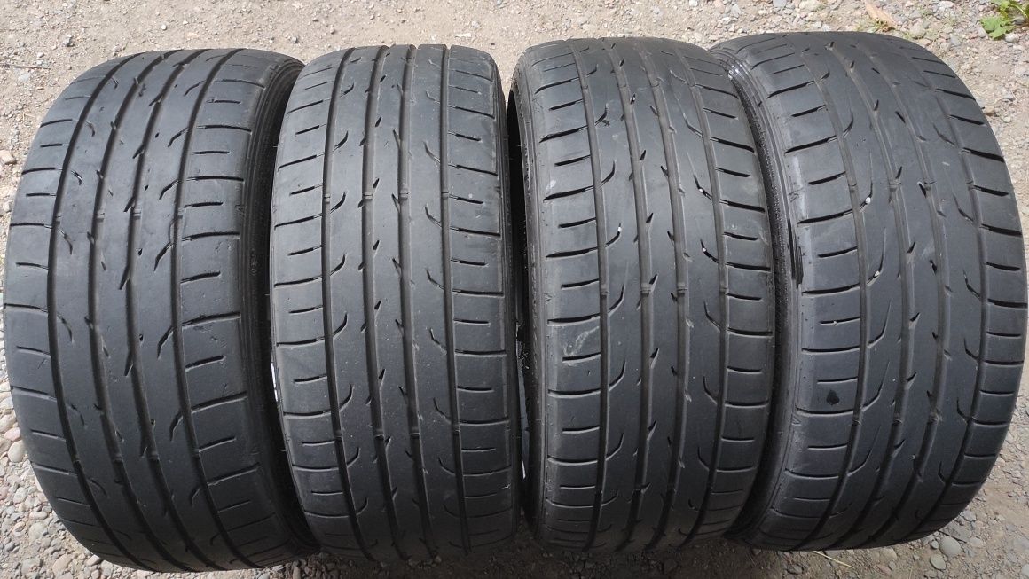 Комплект шин 225/40/18 Dunlop direzza dz102