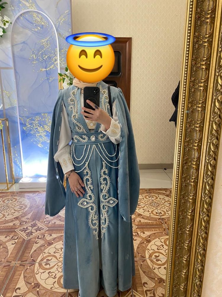 Платье с камзолом на узату