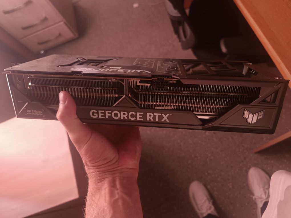 Продам geforse rtx 4090 asus 24gb