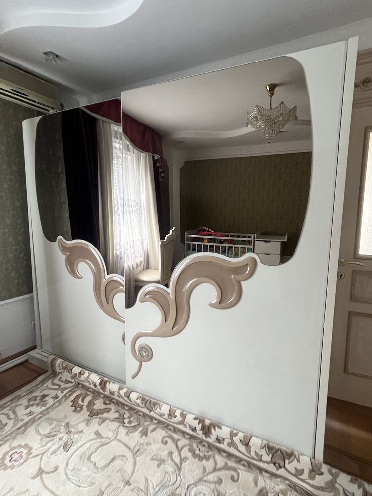 Спальний гарнитур