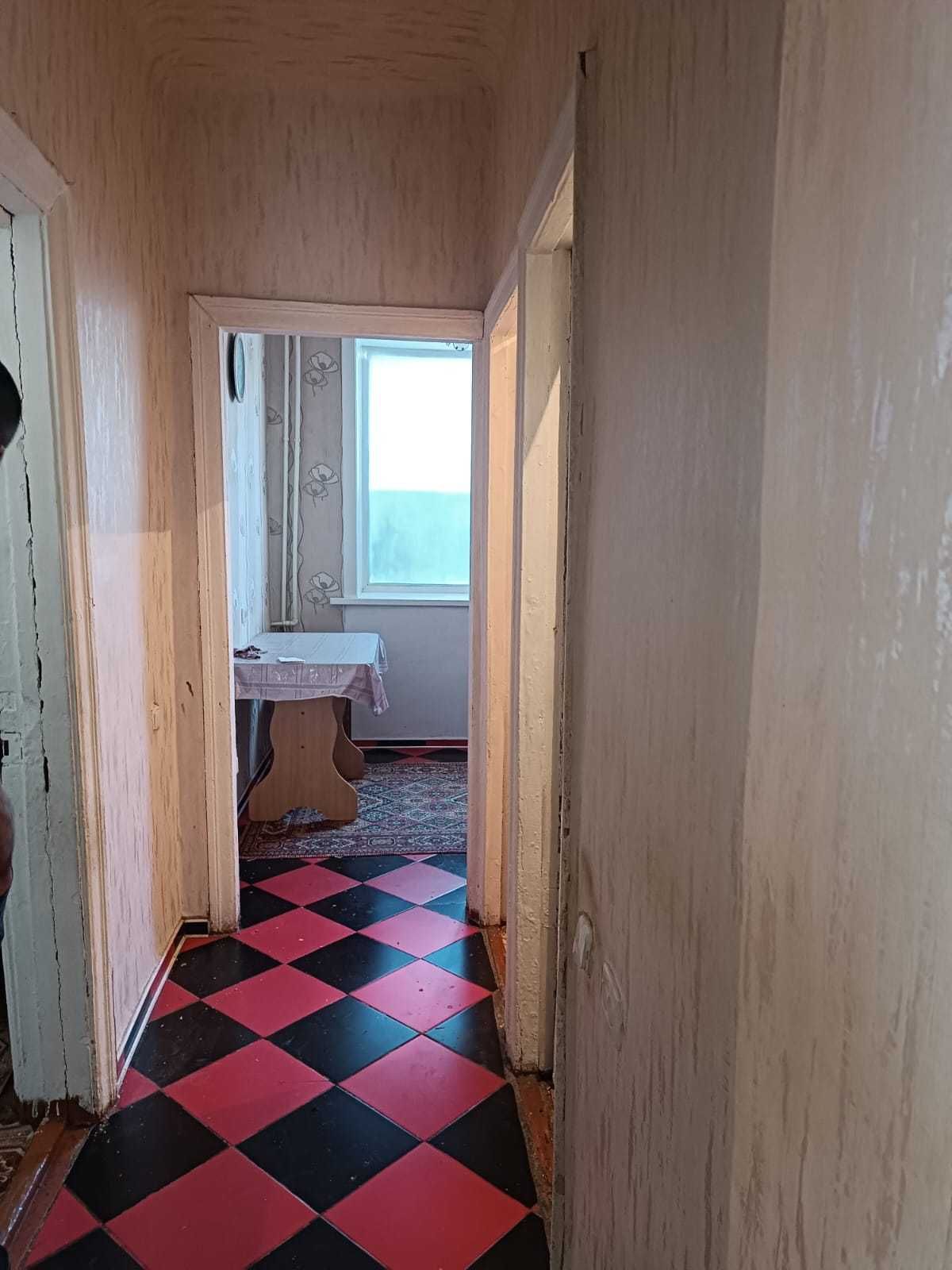 Продам 3х комнатную (100кв.м) квартиру в районе маг.Северный!